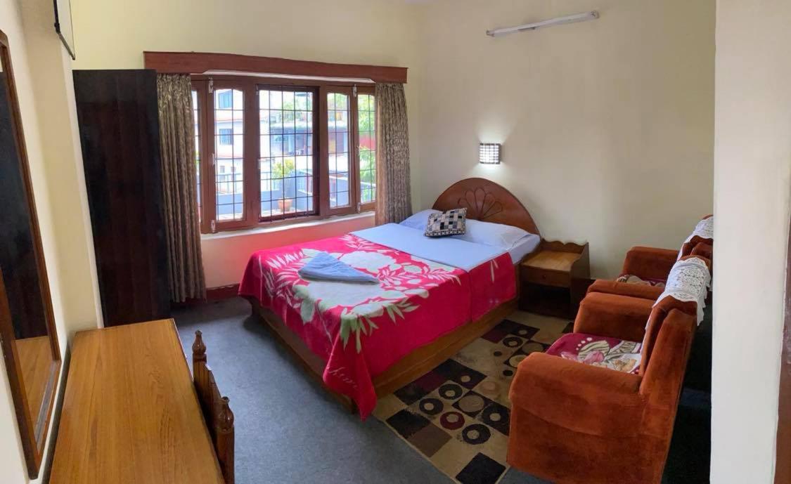 Hotel Blue Magnet Pokhara Dış mekan fotoğraf