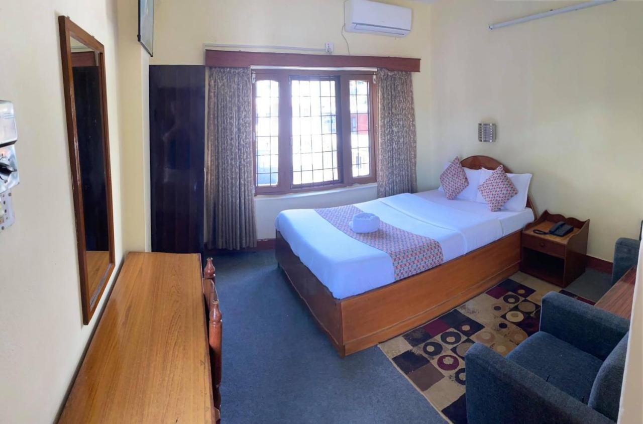 Hotel Blue Magnet Pokhara Dış mekan fotoğraf