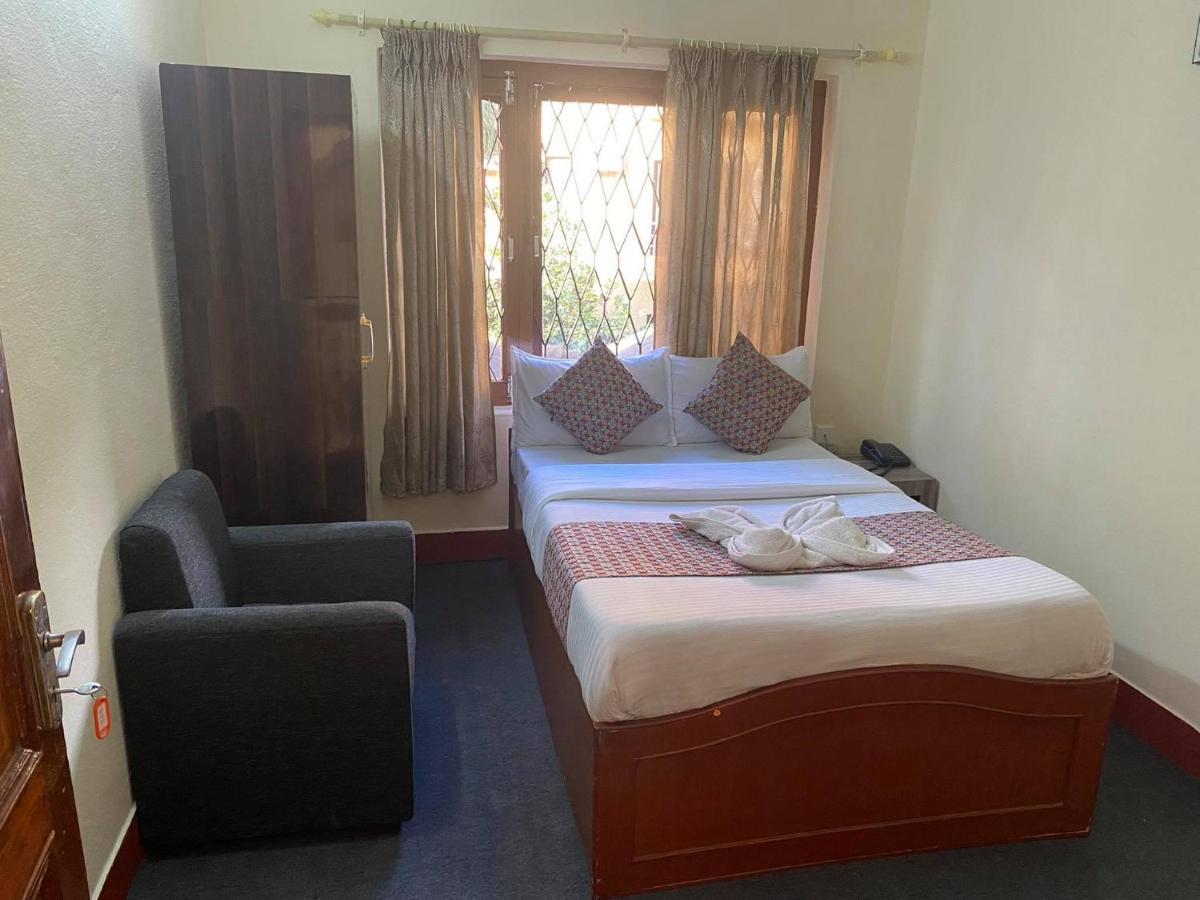 Hotel Blue Magnet Pokhara Dış mekan fotoğraf