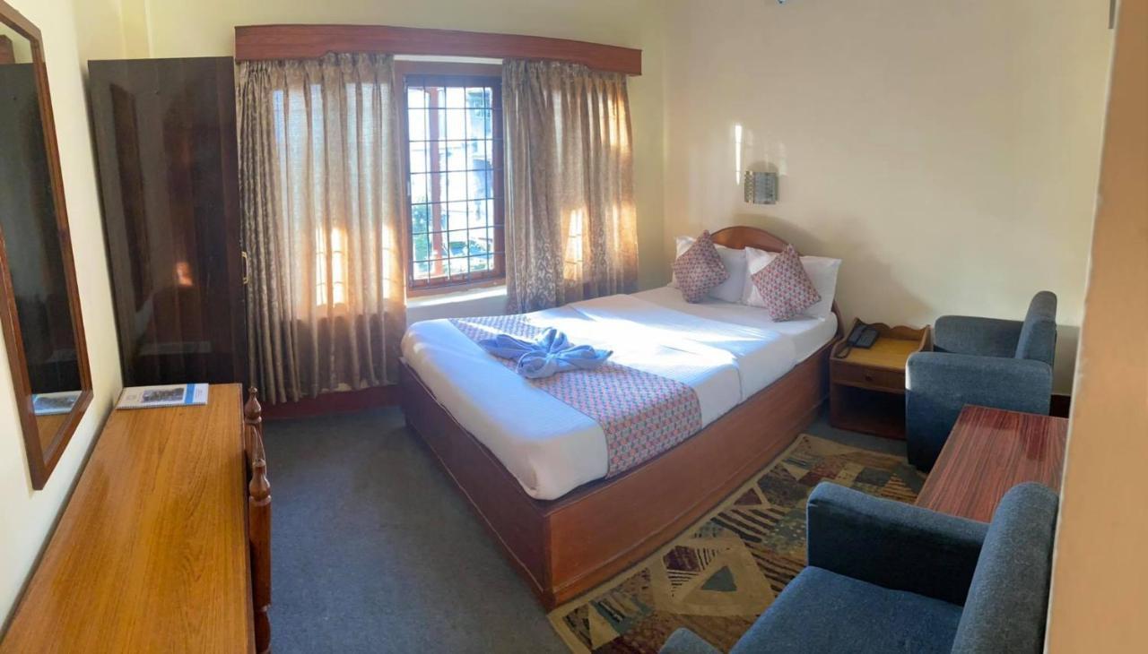 Hotel Blue Magnet Pokhara Dış mekan fotoğraf