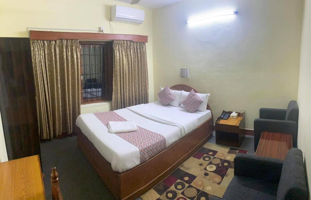 Hotel Blue Magnet Pokhara Dış mekan fotoğraf