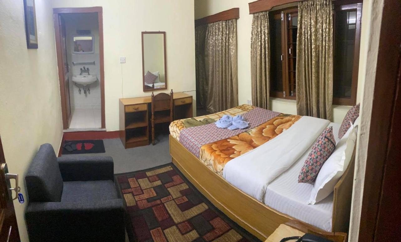 Hotel Blue Magnet Pokhara Dış mekan fotoğraf