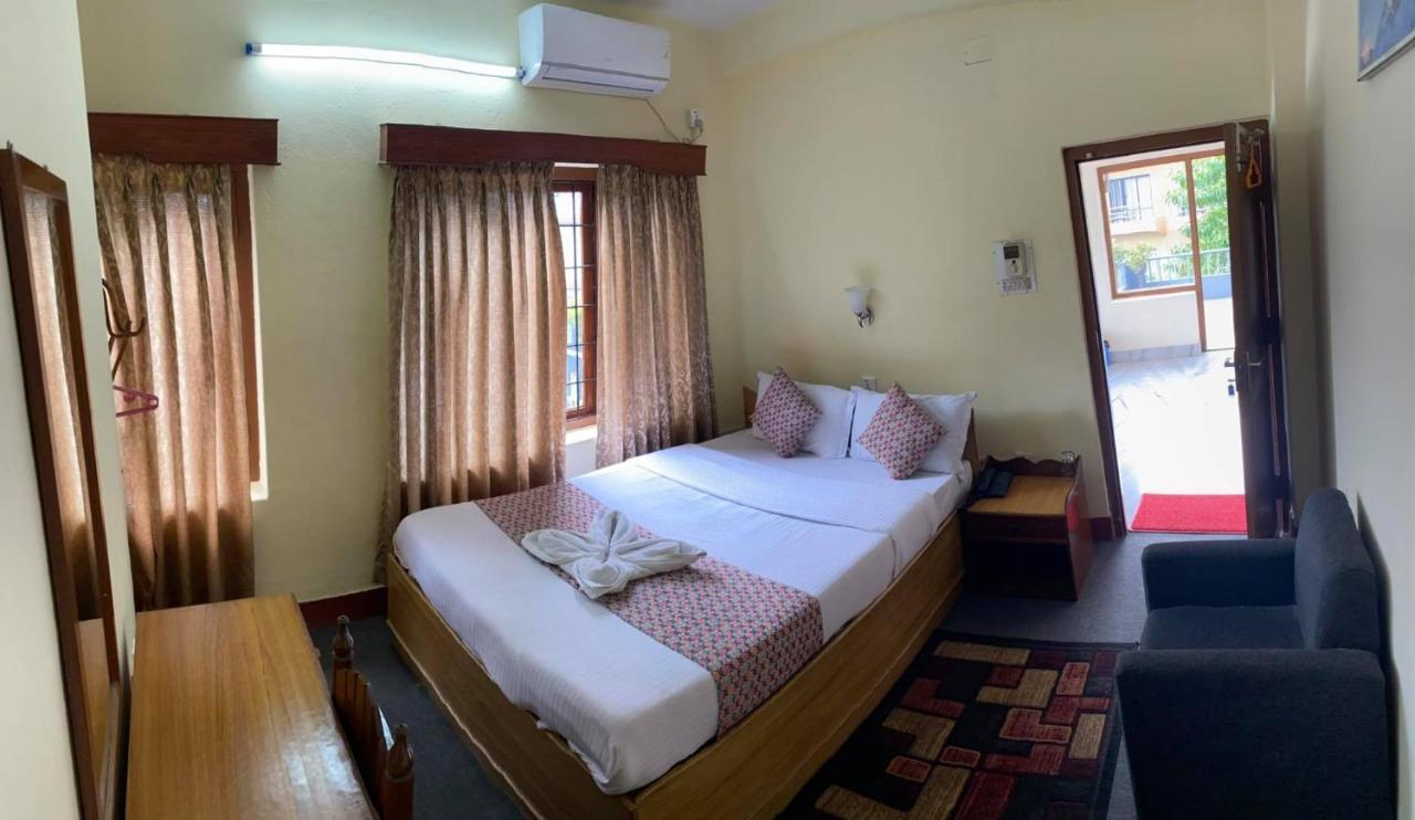 Hotel Blue Magnet Pokhara Dış mekan fotoğraf