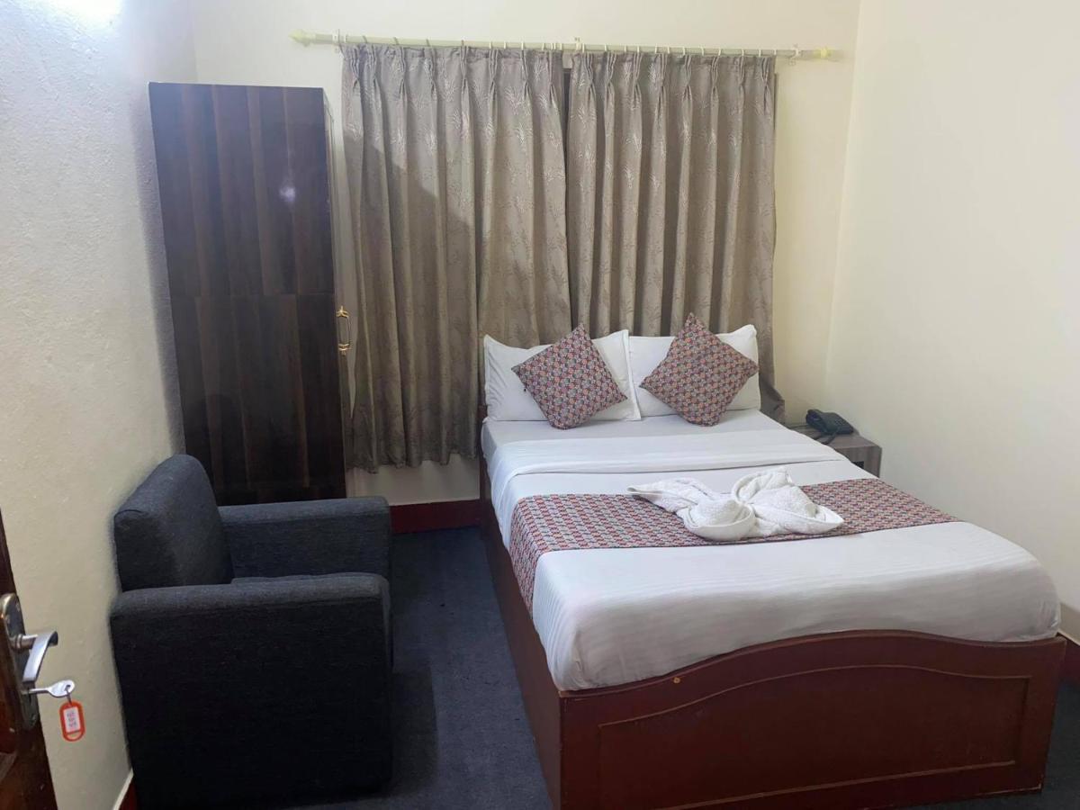 Hotel Blue Magnet Pokhara Dış mekan fotoğraf