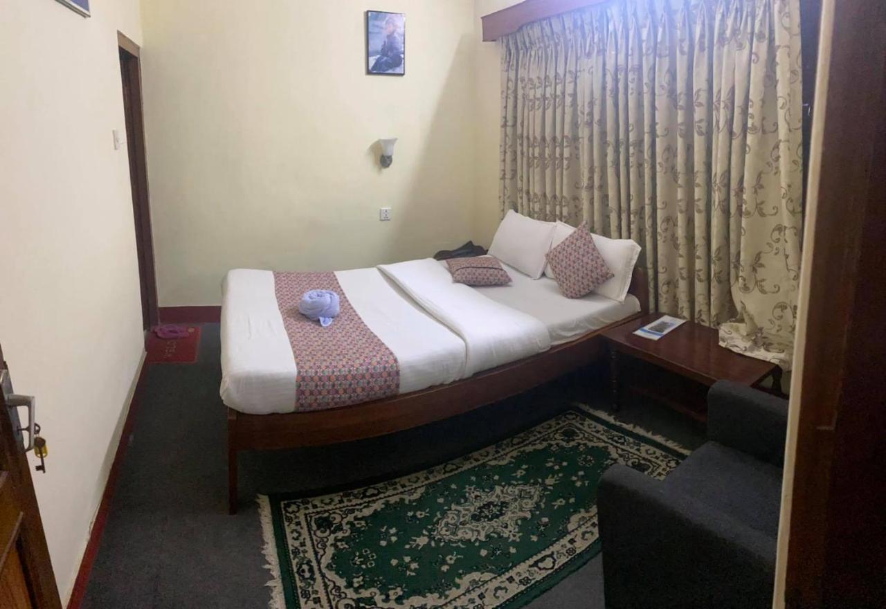 Hotel Blue Magnet Pokhara Dış mekan fotoğraf